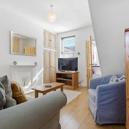 Ravens Nest - Victorian Terrace Close To Cntr Free Parking - Pass The Keys Apartment York