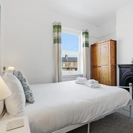 Ravens Nest - Victorian Terrace Close To Cntr Free Parking - Pass The Keys * York