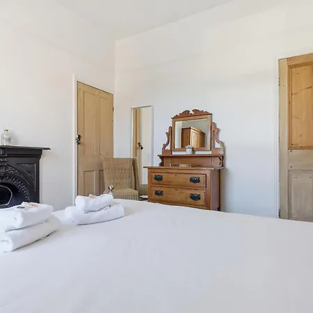 Ravens Nest - Victorian Terrace Close To Cntr Free Parking - Pass The Keys Apartment York
